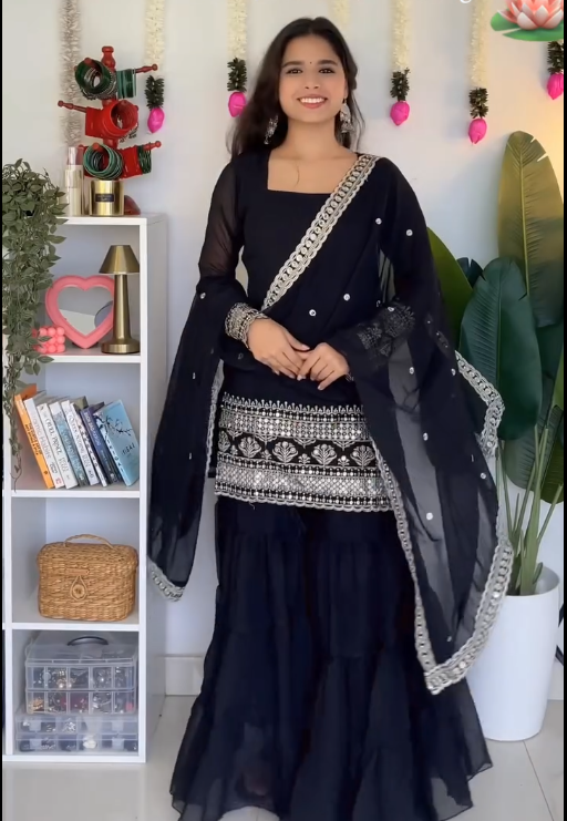 Black Embellished Kurta Set for Women – Sleeveless Kurti with Dupatta & Straight Pants - Image 7